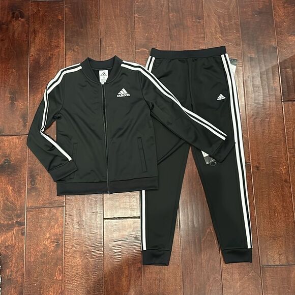 Adidas tricot jacket and joggers - Picture 1 of 16